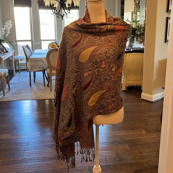 Pashmina Silk Scarf Shawl Wrap Soft Pink and Blue Multi Paisley Print  28 x 74 - Picture 1 of 12